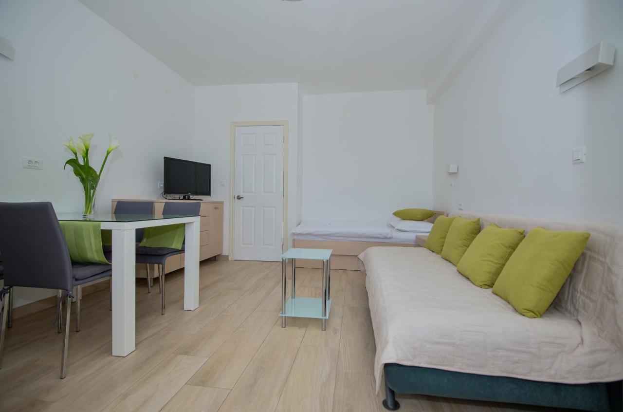 Apartments Beach Makarska Ngoại thất bức ảnh