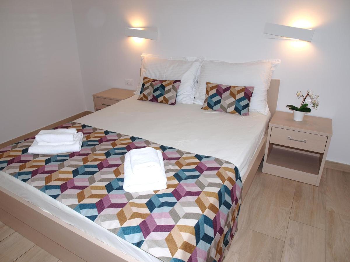 Apartments Beach Makarska Ngoại thất bức ảnh